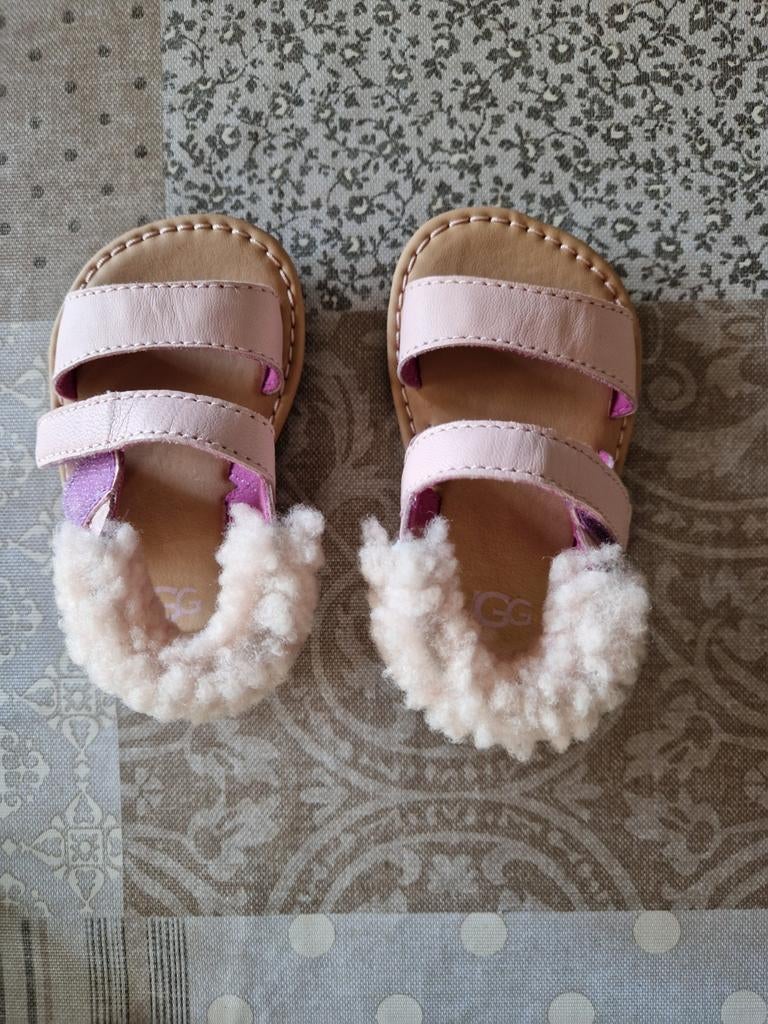 Originele UGG, Kinderen en Baby's, Ophalen of Verzenden, Zo goed als nieuw, Jongetje of Meisje, Laarsjes