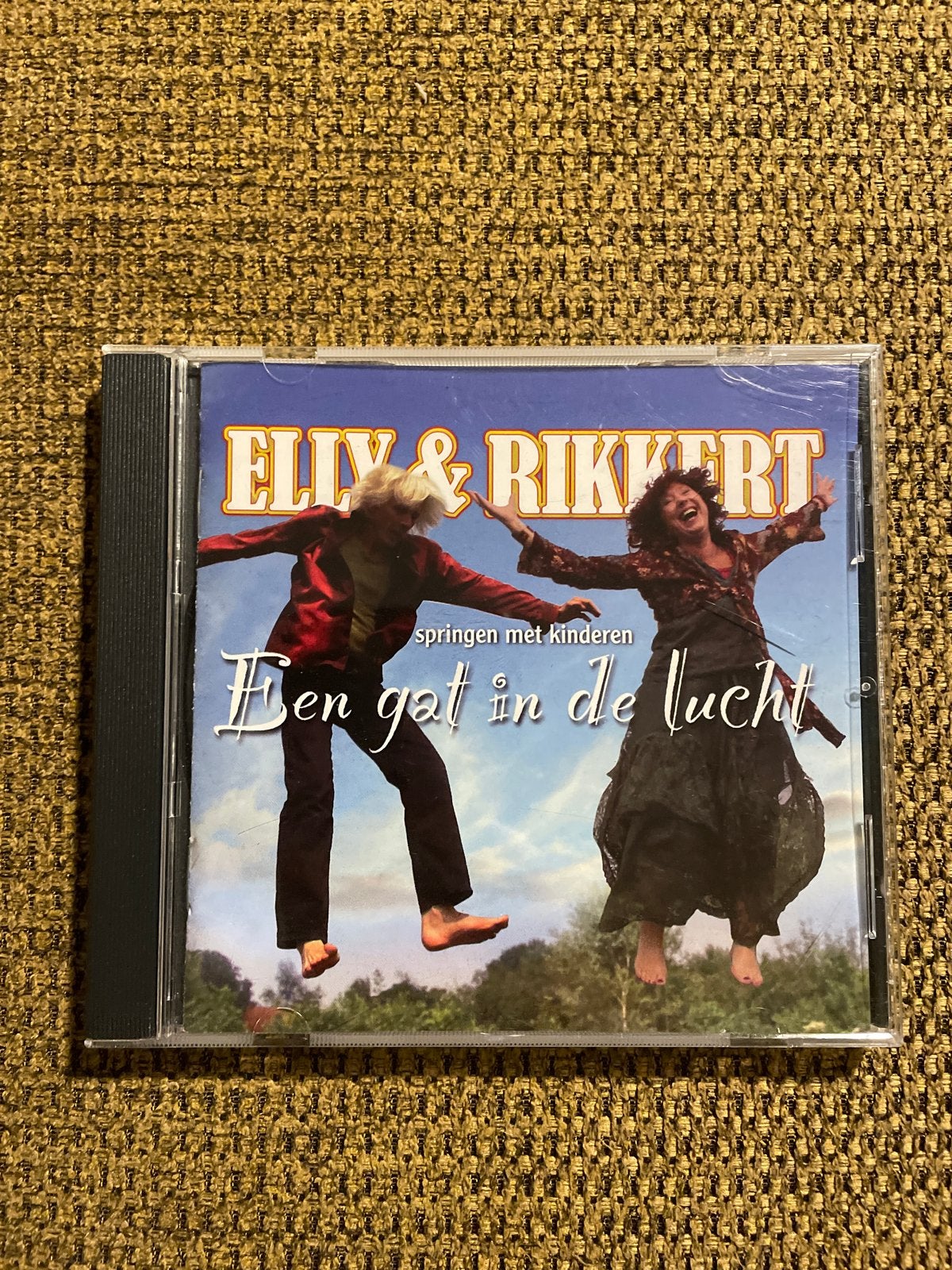 Elly & Rikkert - Een gat in de lucht cd, Gebruikt, Ophalen of Verzenden, 3 tot 5 jaar, Inclusief boekje