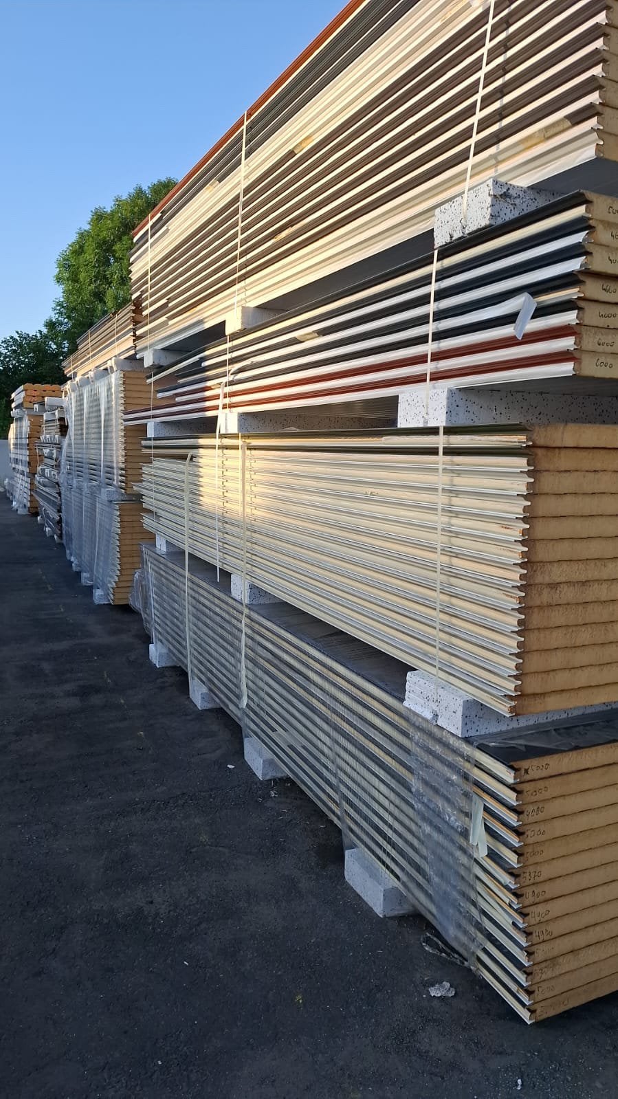 B-keuze sandwichpanelen van 60mm tot 150mm, Doe-het-zelf en Verbouw, Platen en Panelen, Ophalen of Verzenden, Zo goed als nieuw