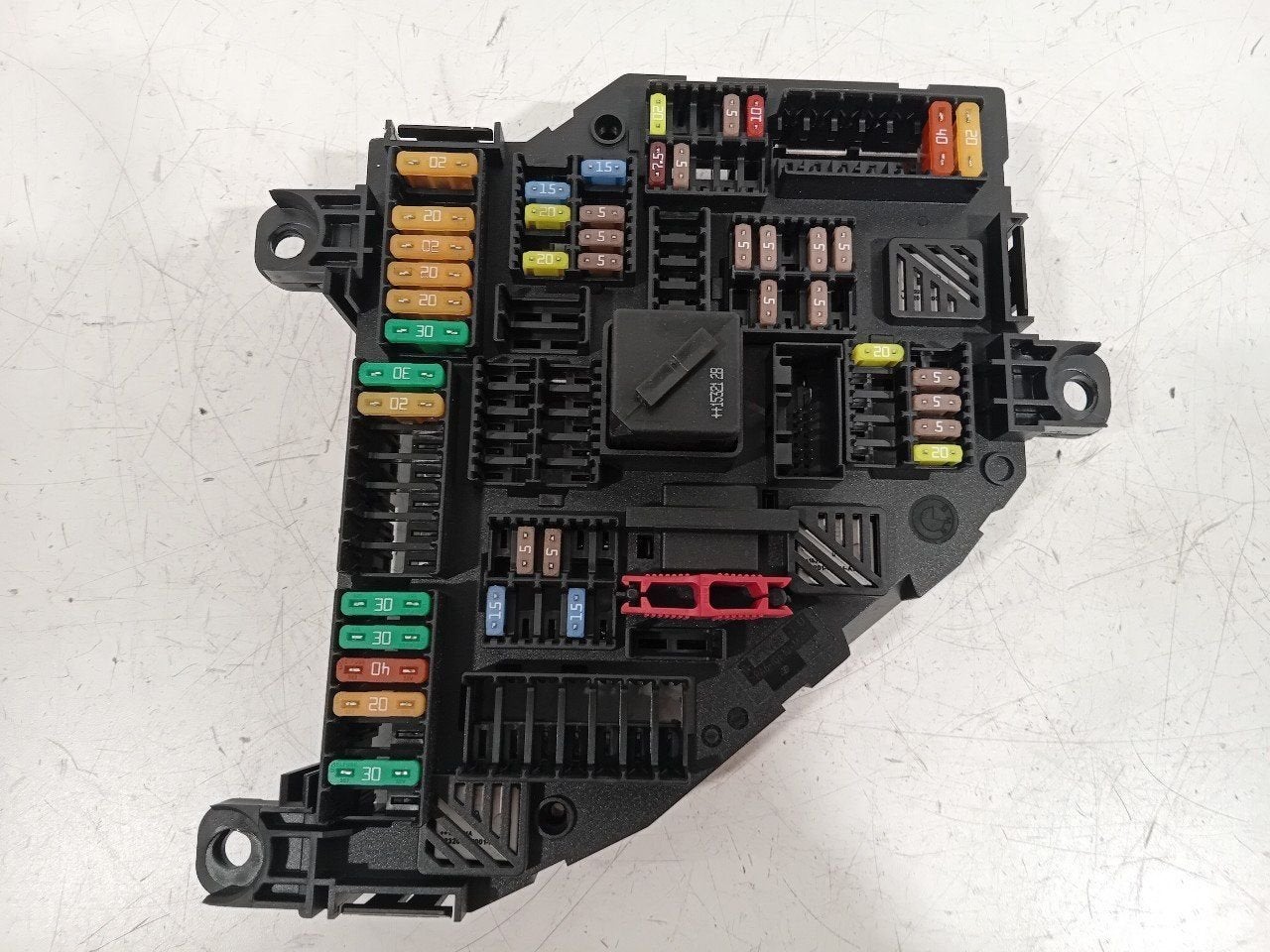 Zekeringkast BMW X4, Onderdelen@venauto.nl, Van der Ven Autorecycling B.V., Gebruikt, Ettenseweg 76, 4706 PB Roosendaal, The Netherlands