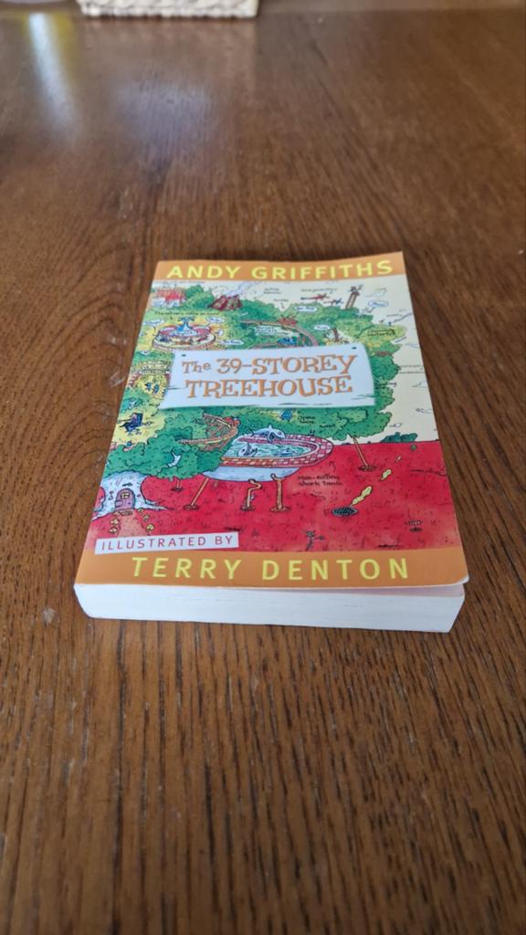 The 39-storey treehouse - Andy Griffiths, Ophalen, Gelezen, Andy Griffiths, Fictie