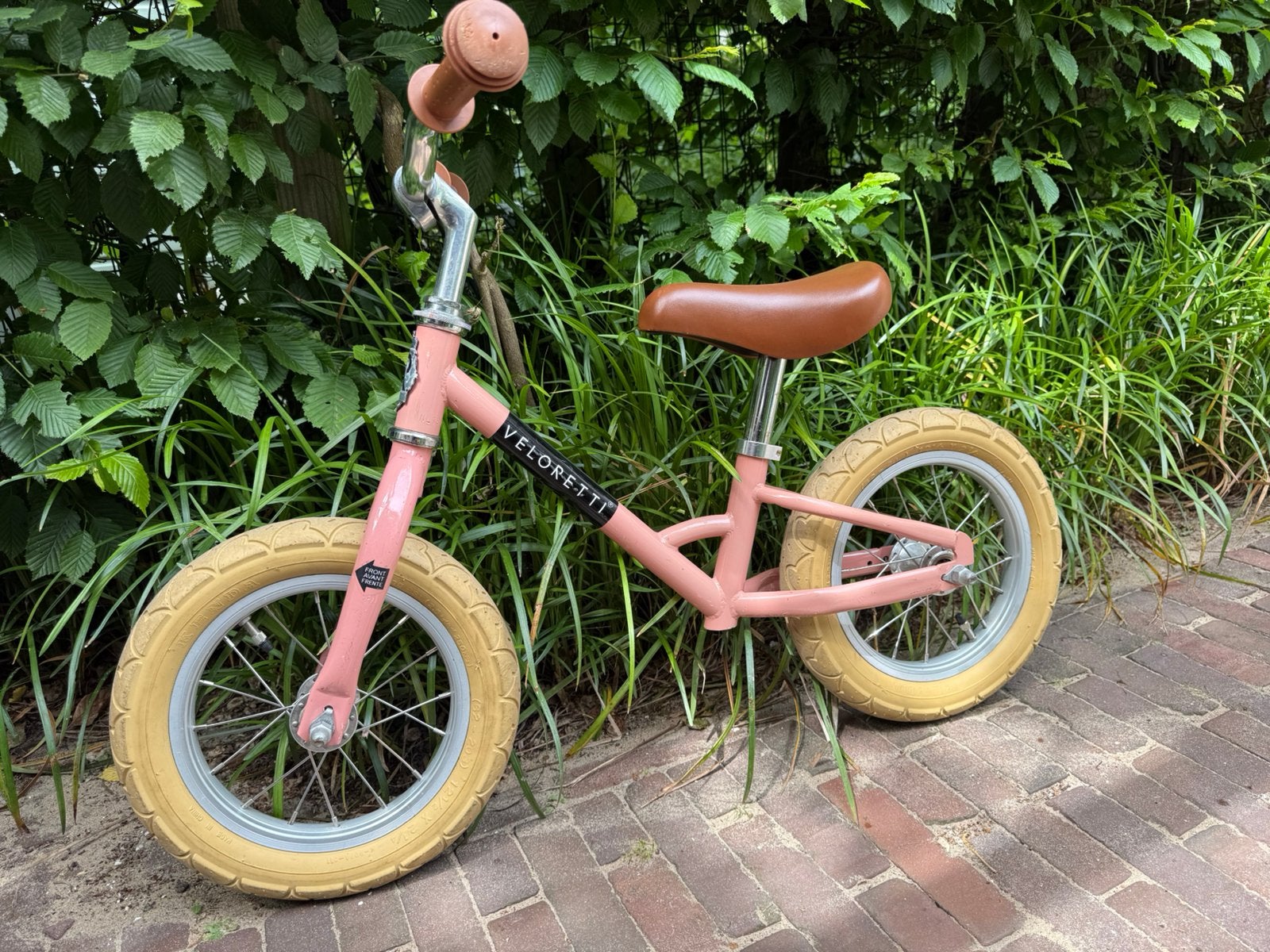 Veloretti Mini loopfiets Blazing Salmon, Fietsen en Brommers, Fietsen | Kinderfietsjes, Ophalen, Zo goed als nieuw, Minder dan 16 inch
