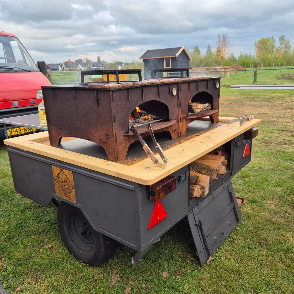 BBQ kar te huur - Fikki barbecue aanhanger huren - plancha, Ophalen