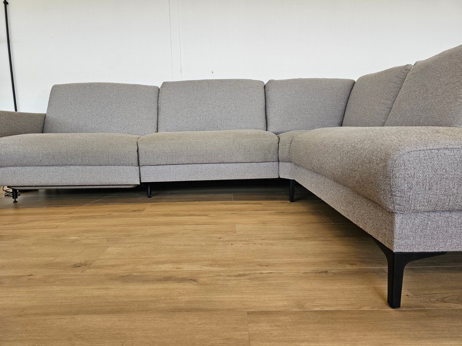 Pronto  - Elektrisch verstelbare hoekbank, Zo goed als nieuw, Info@homefriesland.nl, Kelvinstraat 6 8912BA, Home Friesland
