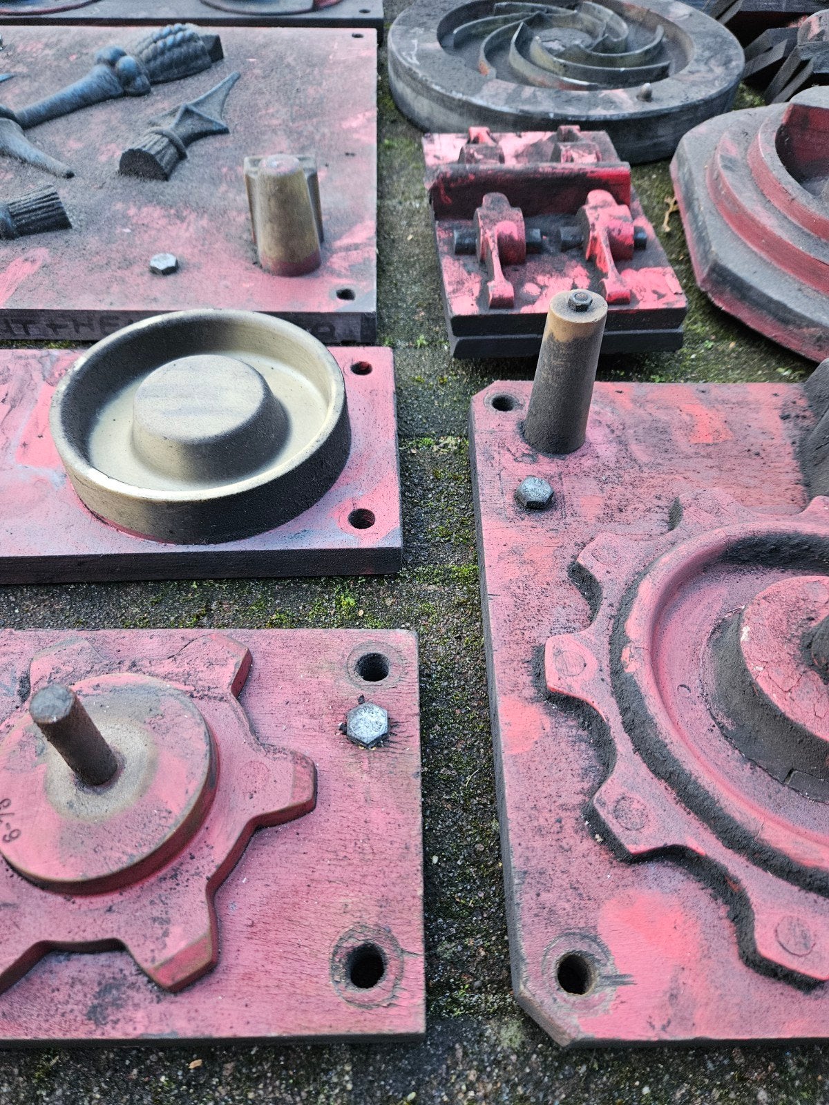 diverse oude gietmallen casting molds / wanddecoraties, Ophalen