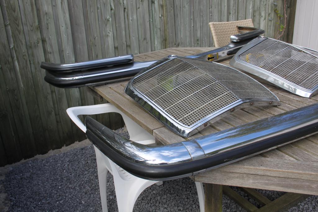 Mercedes W111 Bunpers en grillen, Auto-onderdelen, Carrosserie en Plaatwerk, Ophalen, Gebruikt, Voor, Bumper