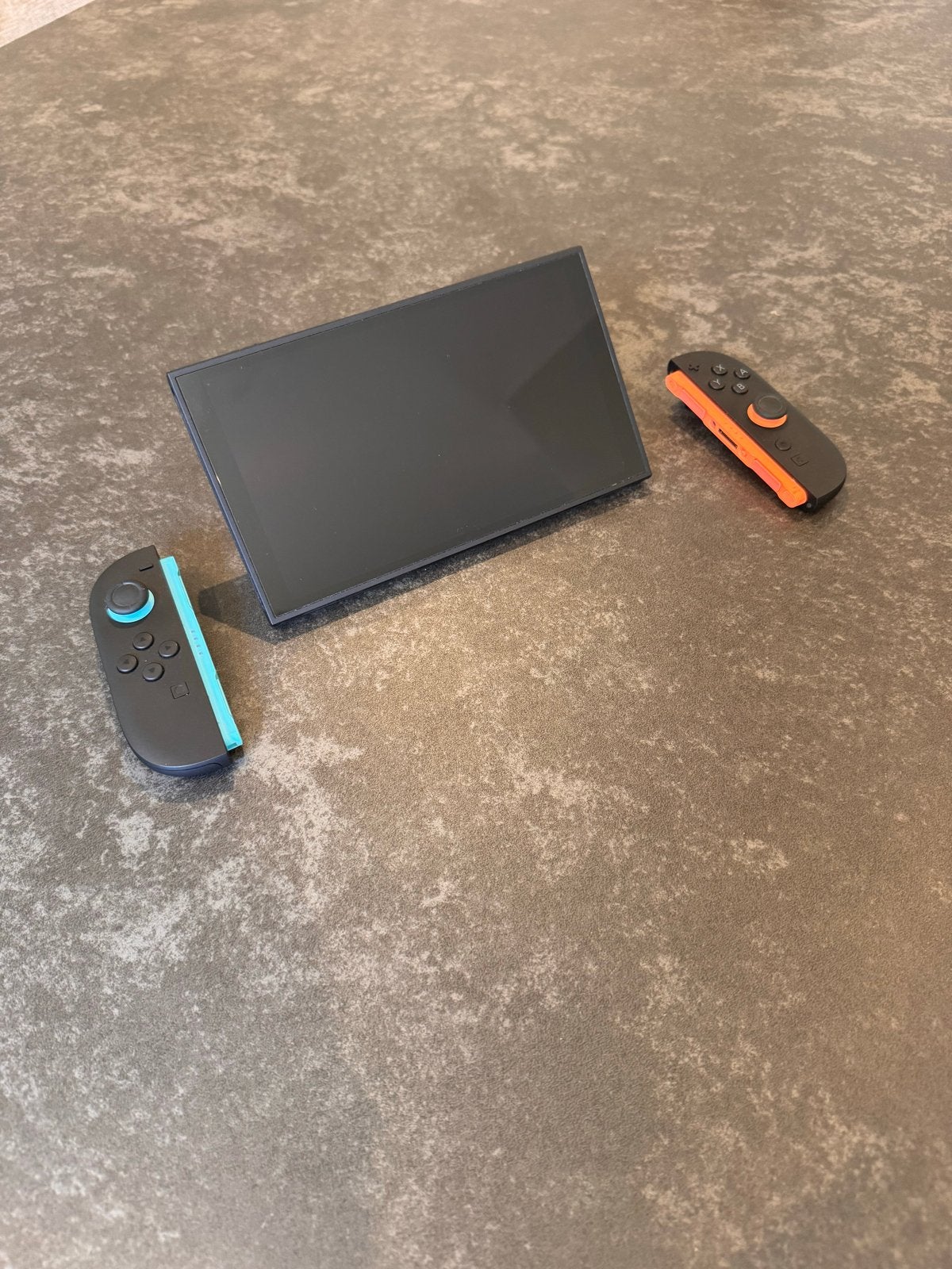Nintendo Switch 2 met 9 spellen en 2 controllers, Spelcomputers en Games, Spelcomputers | Nintendo Switch, Zo goed als nieuw, Switch OLED