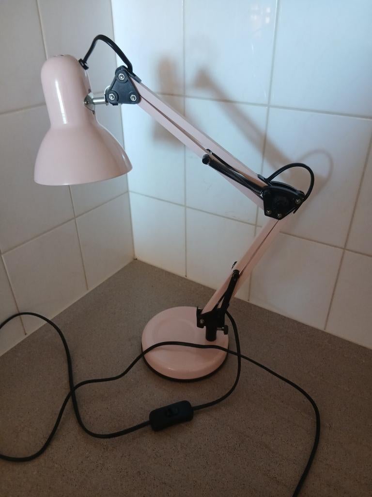 Roze bureaulamp / tafellamp, verstelbaar, Gebruikt, 50 tot 75 cm, Modern, Functioneel, Ophalen of Verzenden
