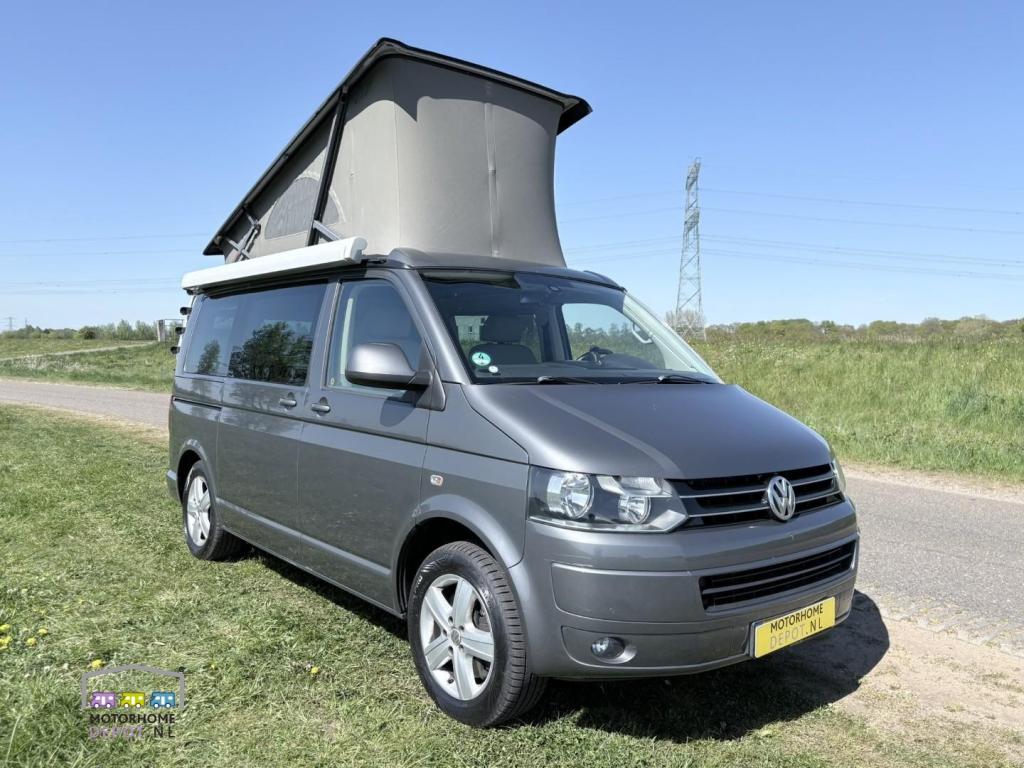 Volkswagen California | 2012 | Automaat | Luifel | Trekhaak, Caravans en Kamperen, Campers, Buscamper of Camperbus, Koelkast, Luifel
