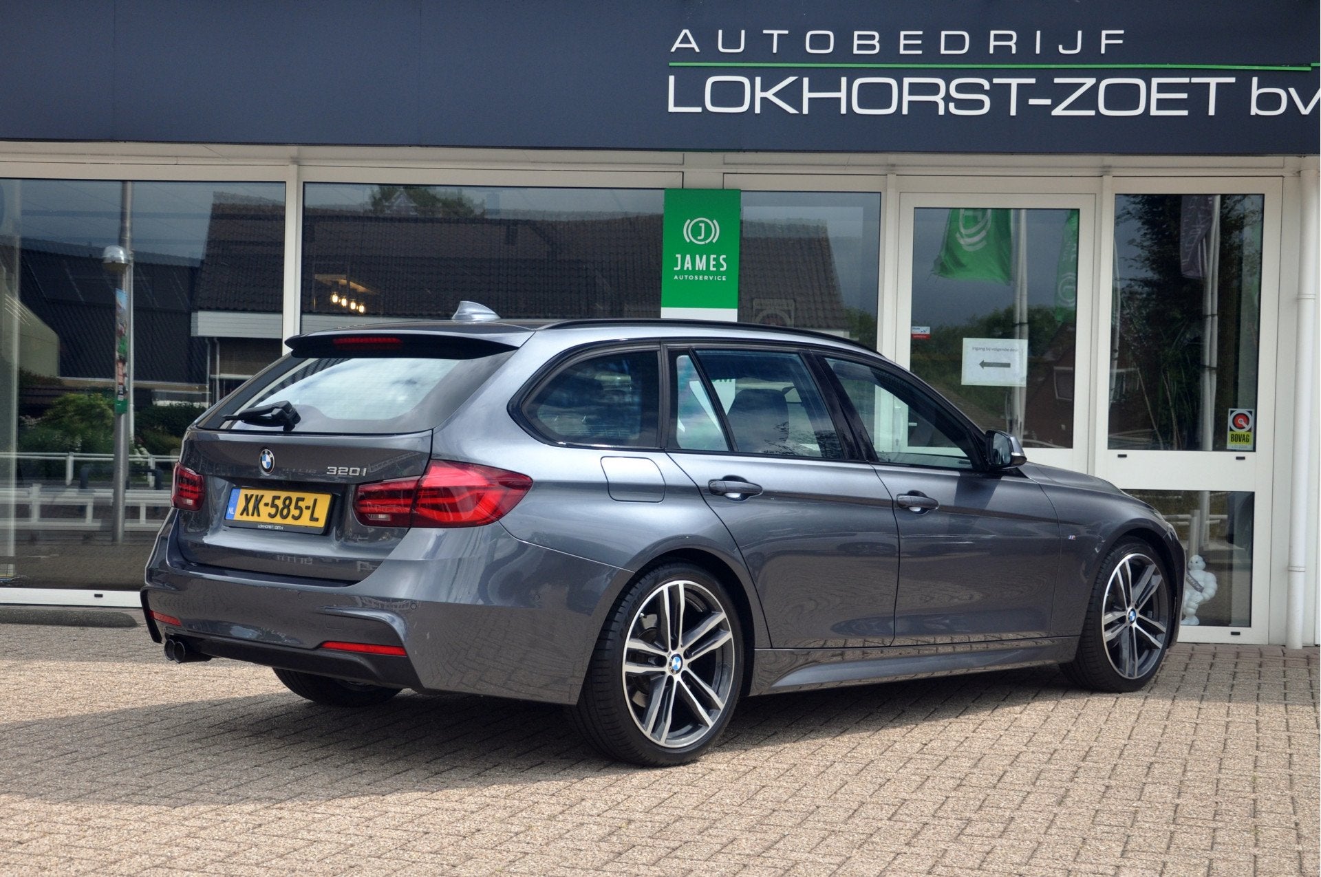 BMW 3 Serie Touring 320i M-Sport Edition | Camera | 19 Inch, Automaat, 1998 cc, Achterwielaandrijving, 4 cilinders