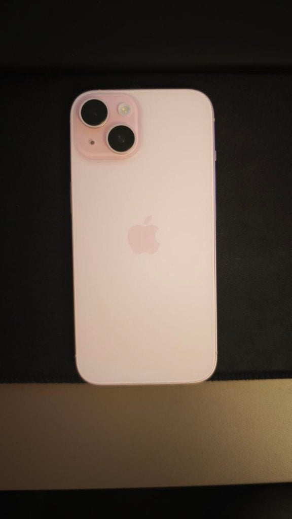 Iphone 15 128gb Roze | met veel accessoires!, Telecommunicatie, Mobiele telefoons | Apple iPhone, IPhone 15, Ophalen of Verzenden