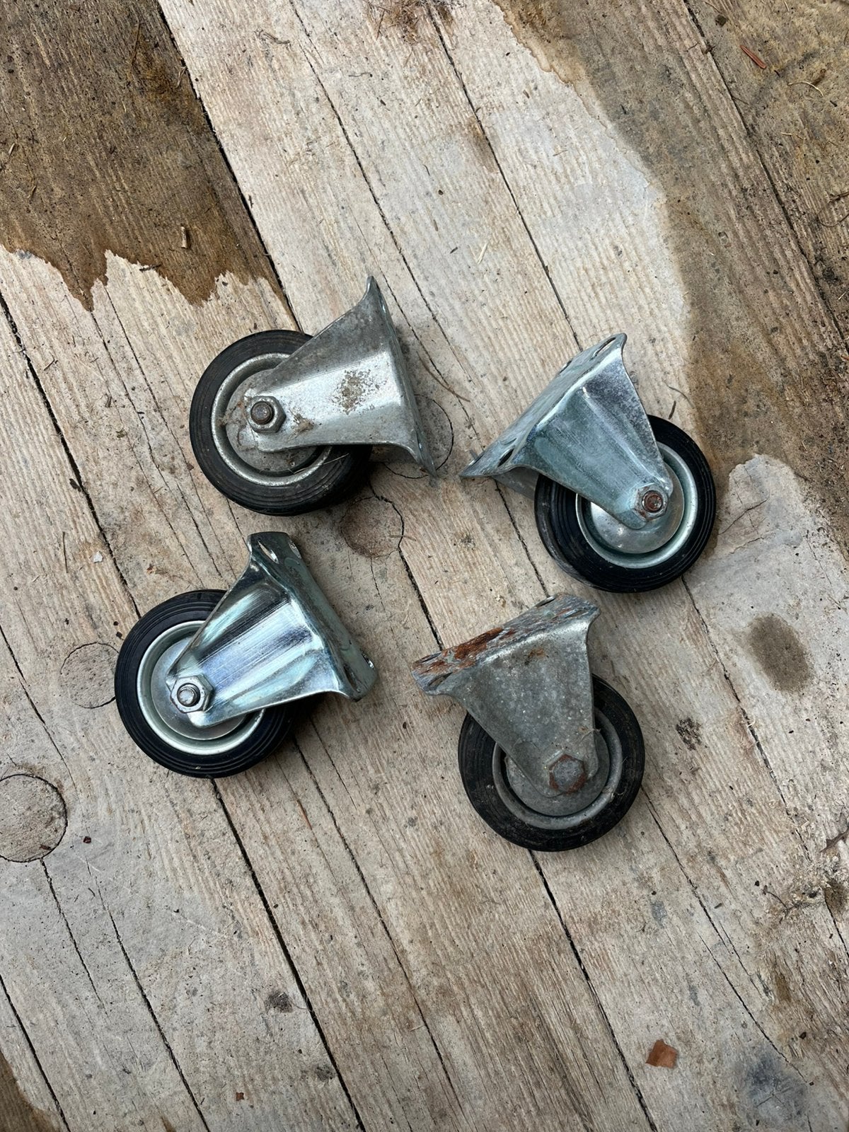 Set van 4 wieltjes, Doe-het-zelf en Verbouw, Zwenkwielen, Ophalen of Verzenden, Zo goed als nieuw