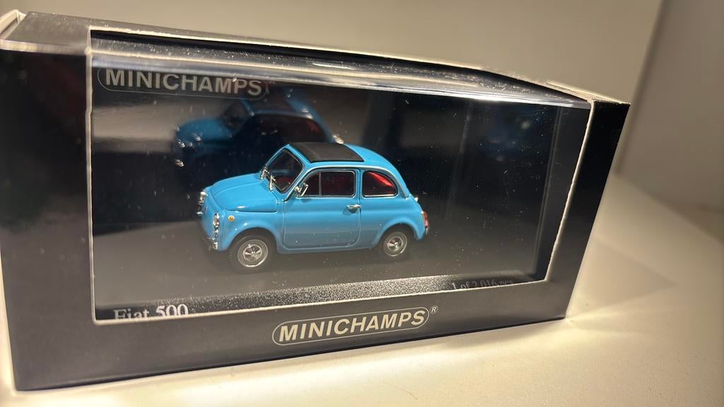 Fiat 500 bleu minichamps 1.43, Hobby en Vrije tijd, Modelauto's | 1:43, Auto, Ophalen of Verzenden, MiniChamps, A