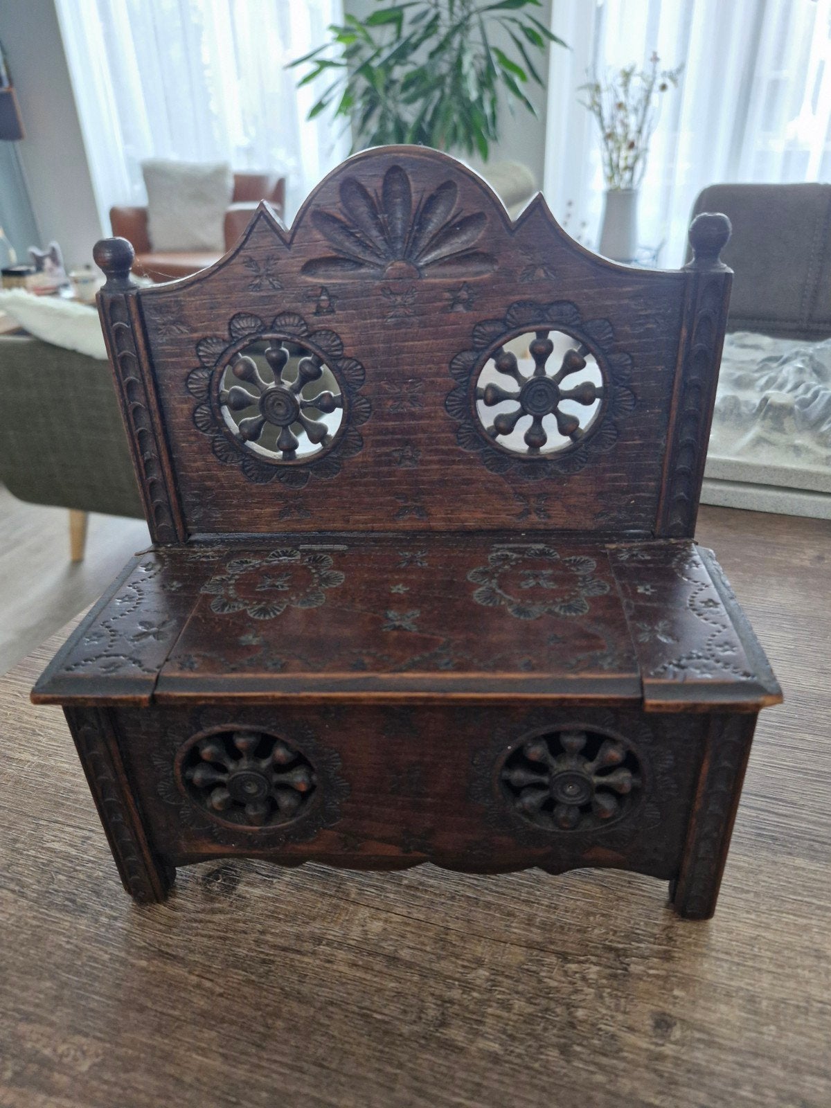 antieke Bretonse miniatuurbank of sidetable-opbergkist, Ophalen of Verzenden