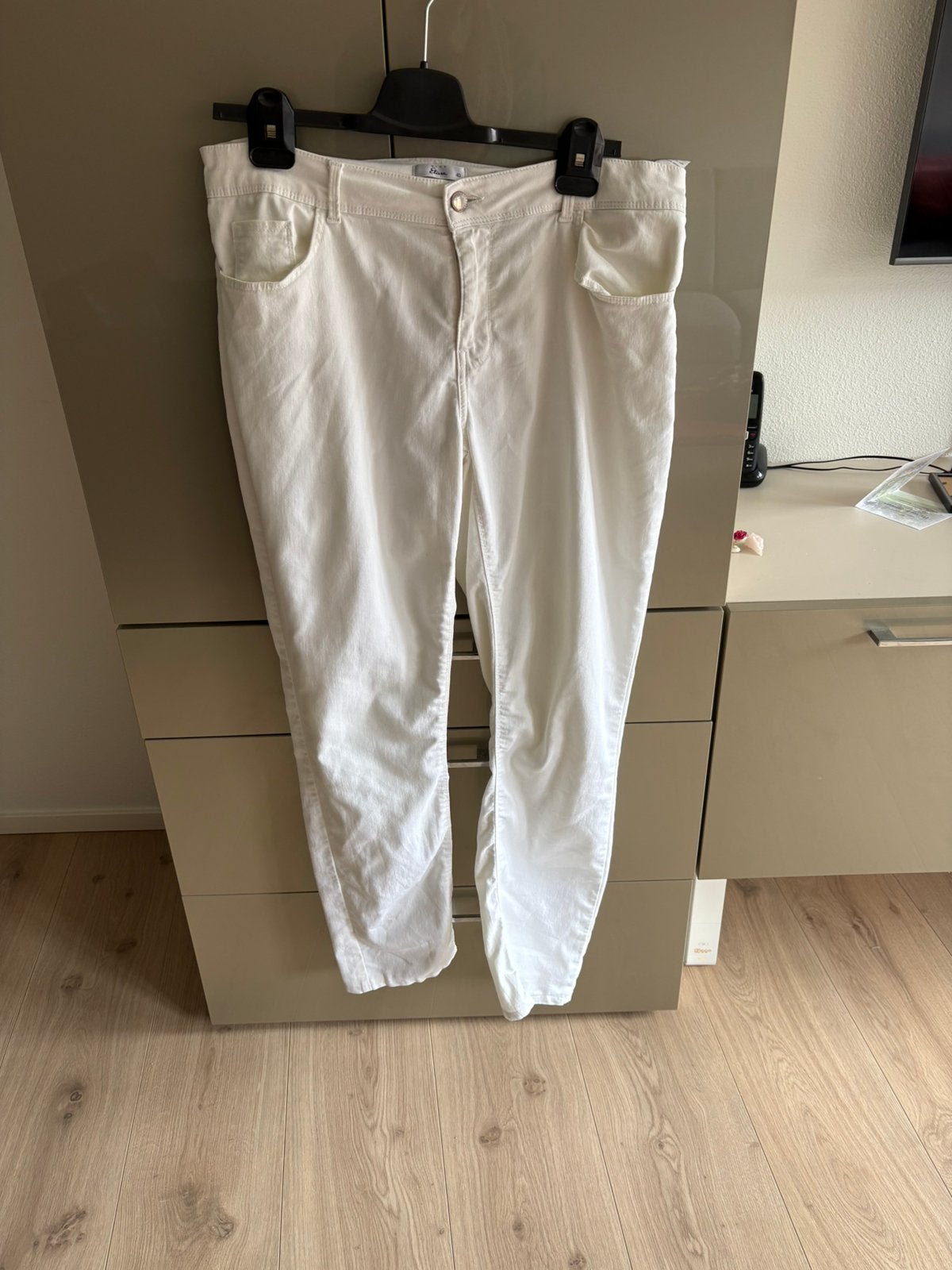 Miss Etam dames broek maat 40, Kleding | Dames, Broeken en Pantalons, Zo goed als nieuw, Maat 38/40 (M), Wit, Lang, Ophalen of Verzenden