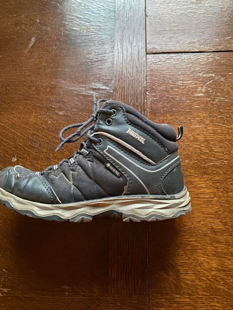 Meindl wandelschoenen maat 32, Gebruikt, Jongen of Meisje, Schoenen, Ophalen of Verzenden
