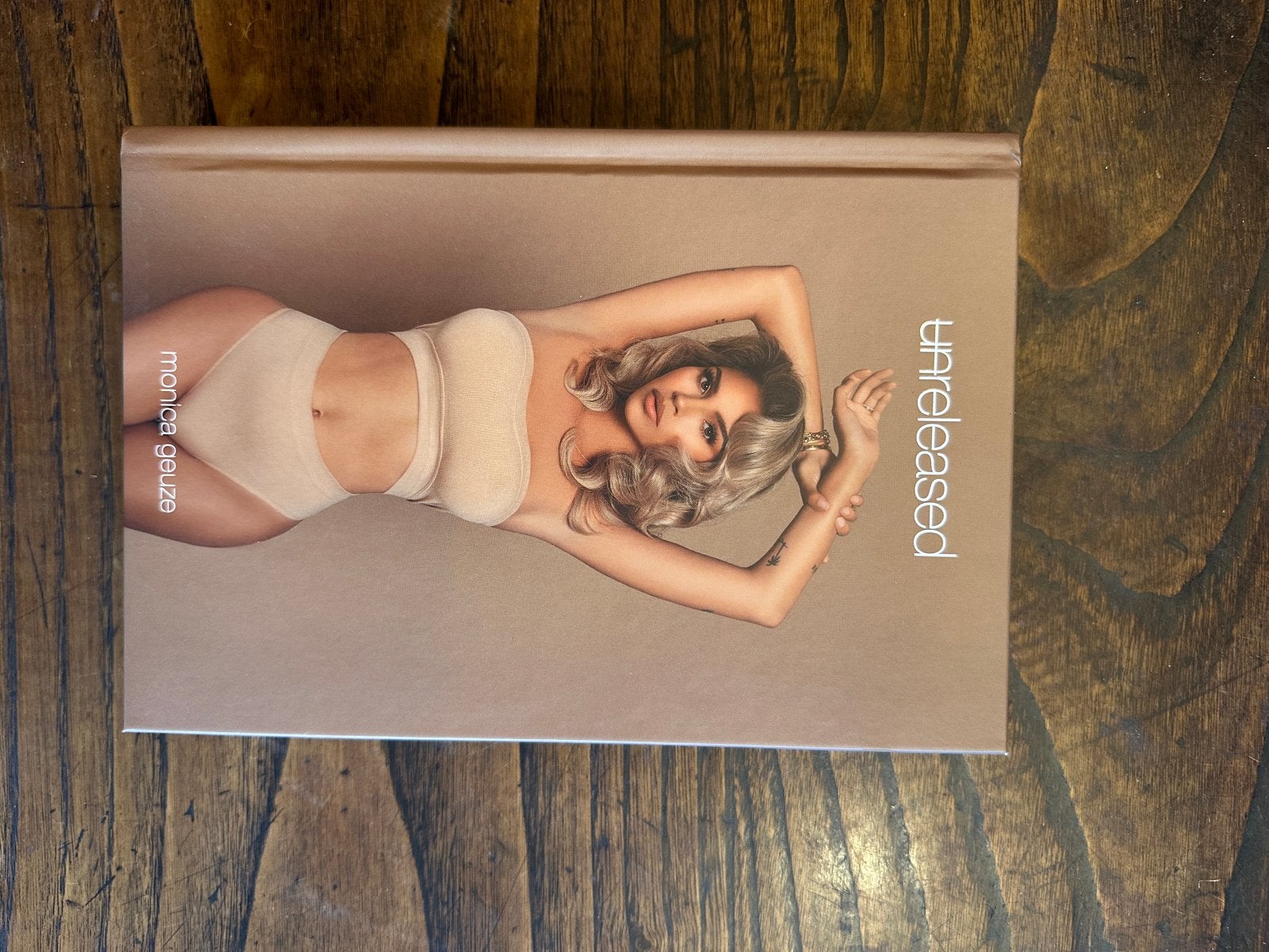 Monica Geuze - Unreleased Boek, Ophalen of Verzenden, Zo goed als nieuw, Nederland