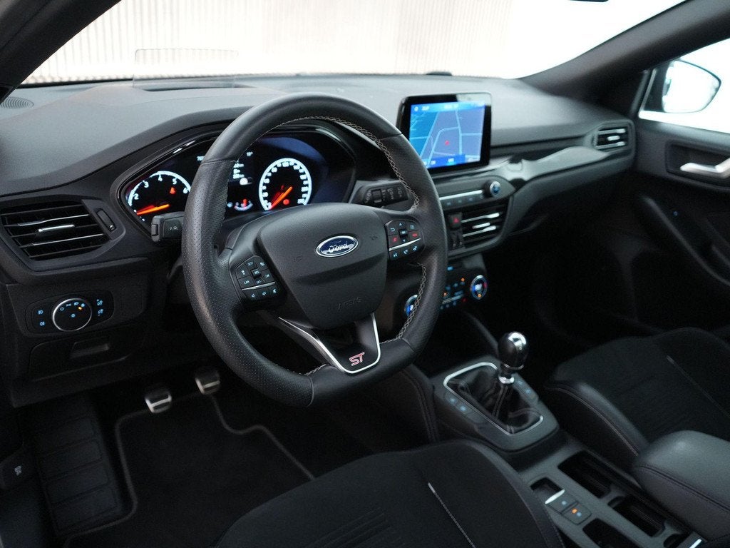 Ford Focus ST-3 2.3 280pk |dealer onderhouden|19" sparco|pan, Auto's, 1408 kg, Gebruikt, 4 cilinders, Leder en Stof