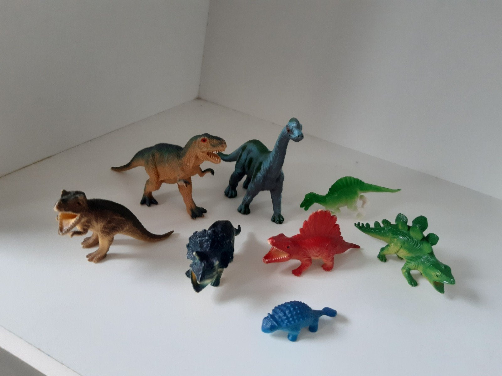 Dinosaurus figuren 8 delige set, Ophalen of Verzenden, Zo goed als nieuw, Wild dier, Beeldje of Figuurtje