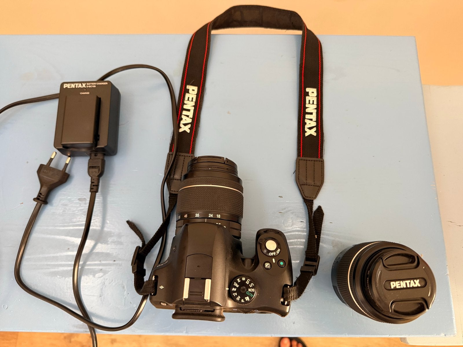 Pentax digitale camera K-50  met 2 lenzen accu en tas, Spiegelreflex, Zo goed als nieuw, Accu, Pentax