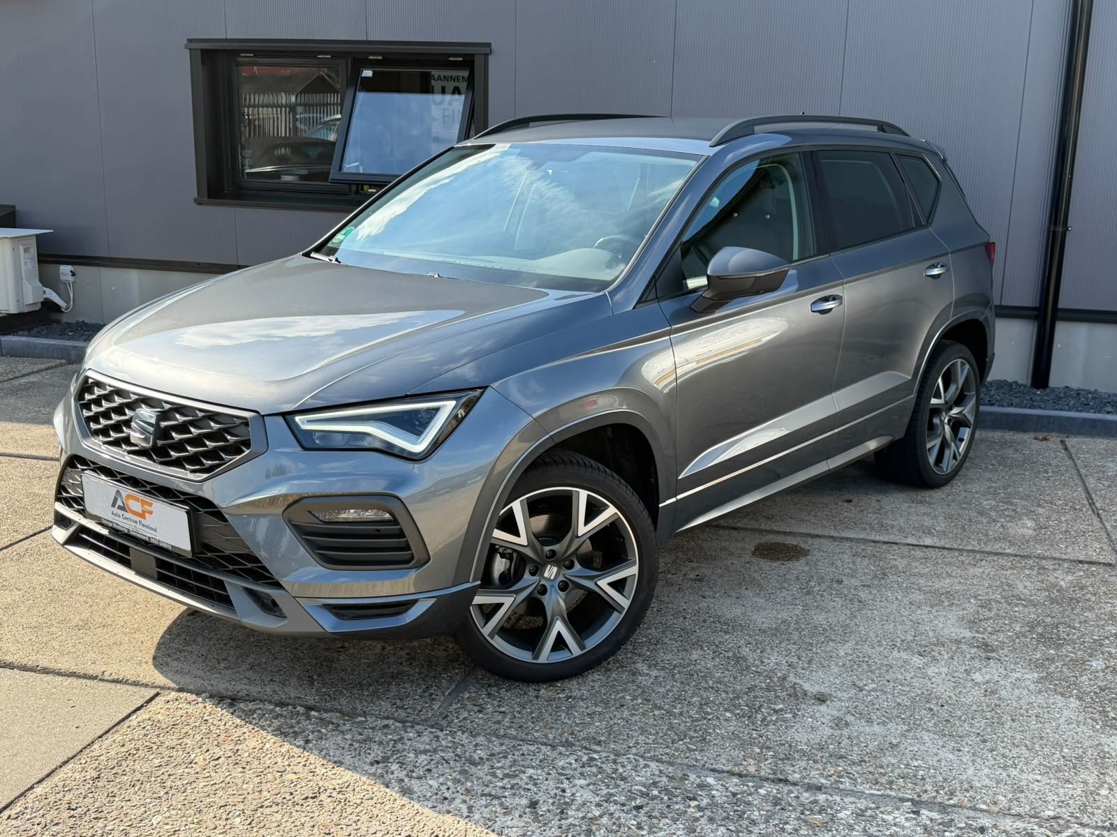 Seat Ateca 1.5 TSI FR 150 pk DSG Bus Int / volle uitvoering, Auto's, Dealer onderhouden, 15 km/l, Zwart, 4 cilinders