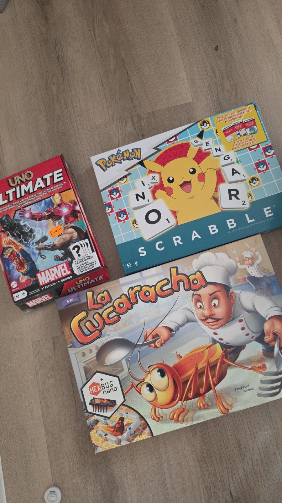 Bordspellen: UNO Ultimate, Pokémon Scrabble, La Cucaracha, Vijf spelers of meer, Ophalen, Gebruikt