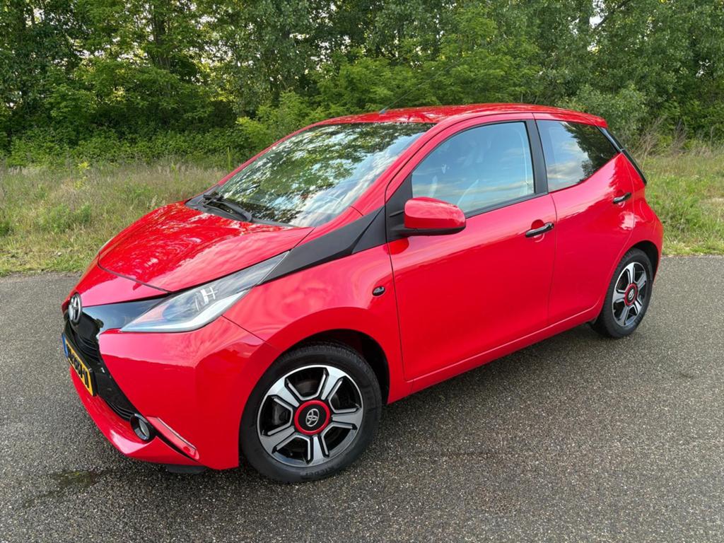 Toyota Aygo 1.0 12V Vvt-i 2016 Sportieve uitvoering!, Voorwielaandrijving, Stof, Euro 6, 4 stoelen
