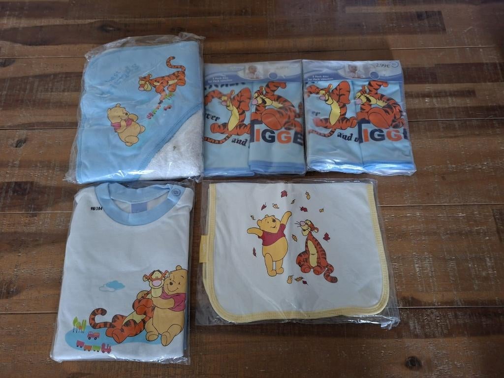 baby/ kinder pyjama, slabbetjes div kleding tijgertje pooh, Ophalen of Verzenden, Winnie de Poeh of vrienden, Nieuw, Kleding of Textiel