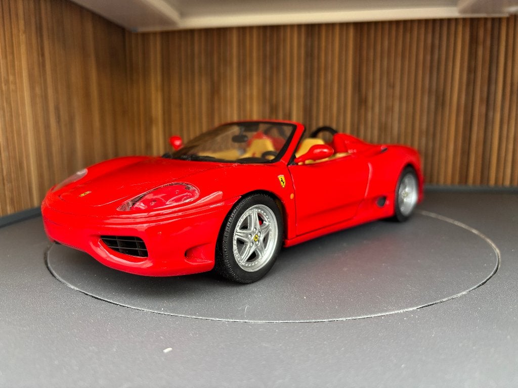 Ferrari 360 Modena Spider 1:18 Hot Wheels Rood MJ, Ophalen of Verzenden, Zo goed als nieuw, Auto, Hot Wheels