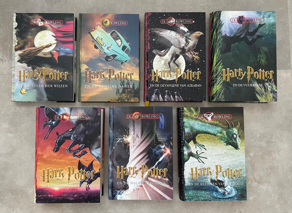 Harry Potter, hardcovers serie boeken in prima staat, Boeken, Ophalen of Verzenden, Zo goed als nieuw