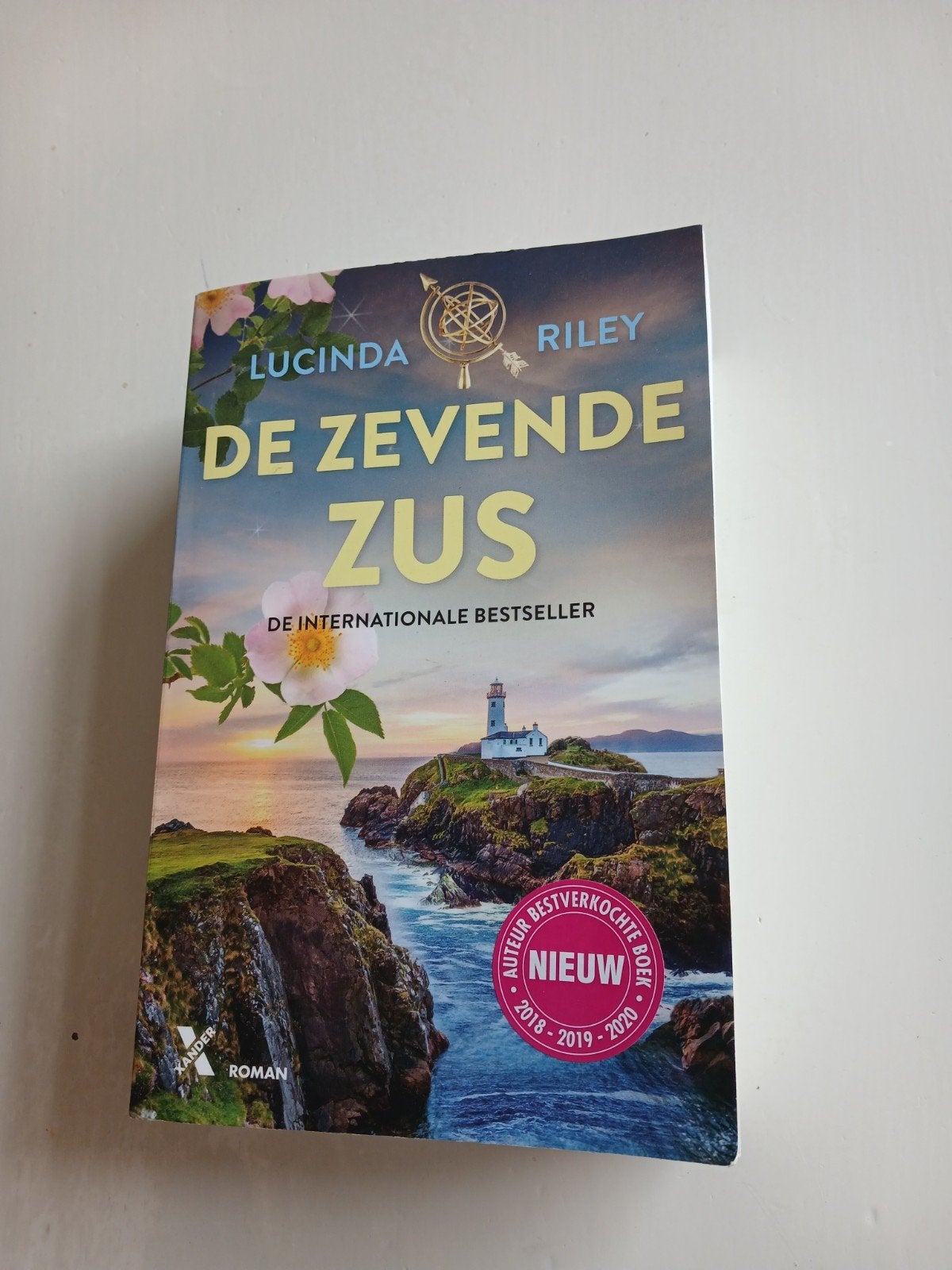 Boek De Zevende Zus, Boeken, Ophalen of Verzenden, Zo goed als nieuw