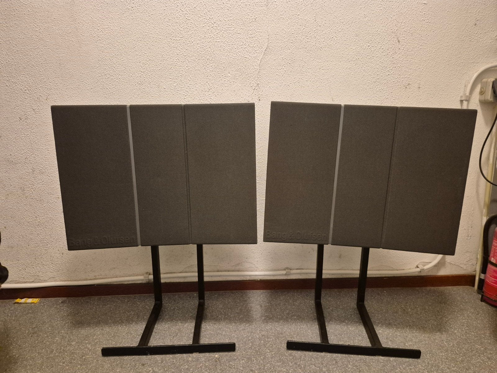 Bang & Olufsen BeoVox RL 45.2 speakers met standaarden, Stereo speakers, Gebruikt, Inclusief standaarden, Ophalen of Verzenden