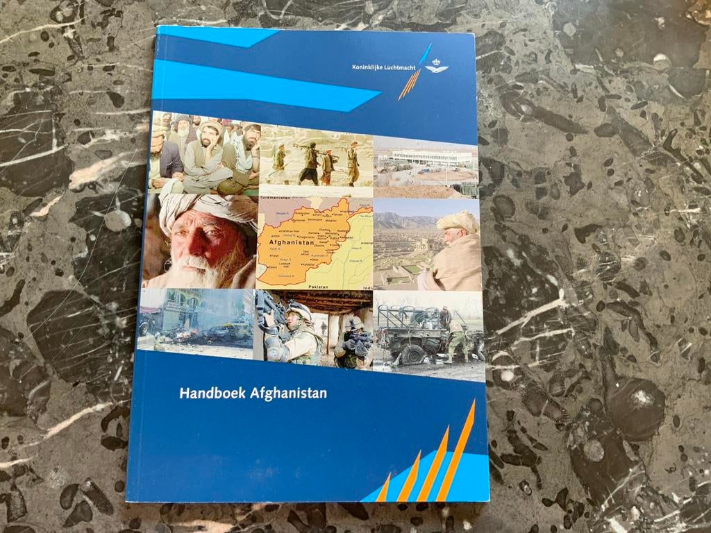 Handboek Afghanistan Koninklijke Luchtmacht 2004, Boeken, Oorlog en Militair, Ophalen of Verzenden, 1945 tot heden, Gelezen, Luchtmacht