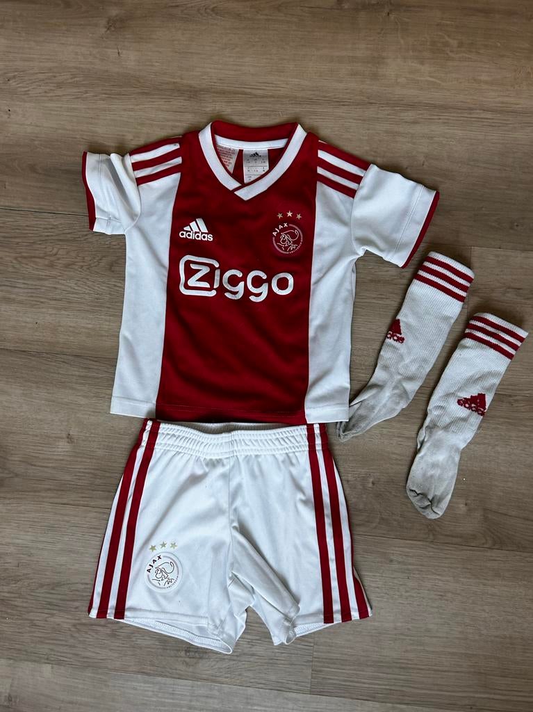 Ajax Thuistenue Maat 98 (Shirt, Broekje, Sokken), Ophalen of Verzenden, Gebruikt, Jongen of Meisje, Sport- of Zwemkleding