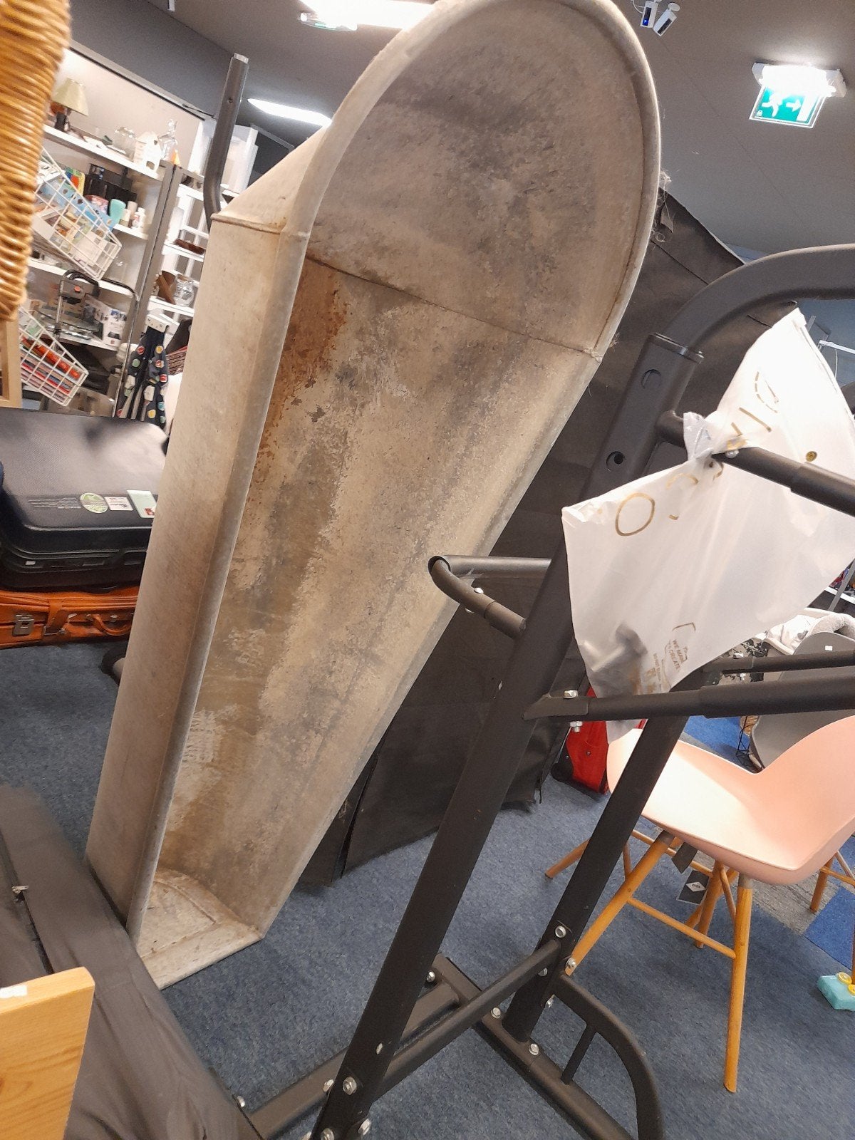 Grote metalen bak / trog, Ophalen