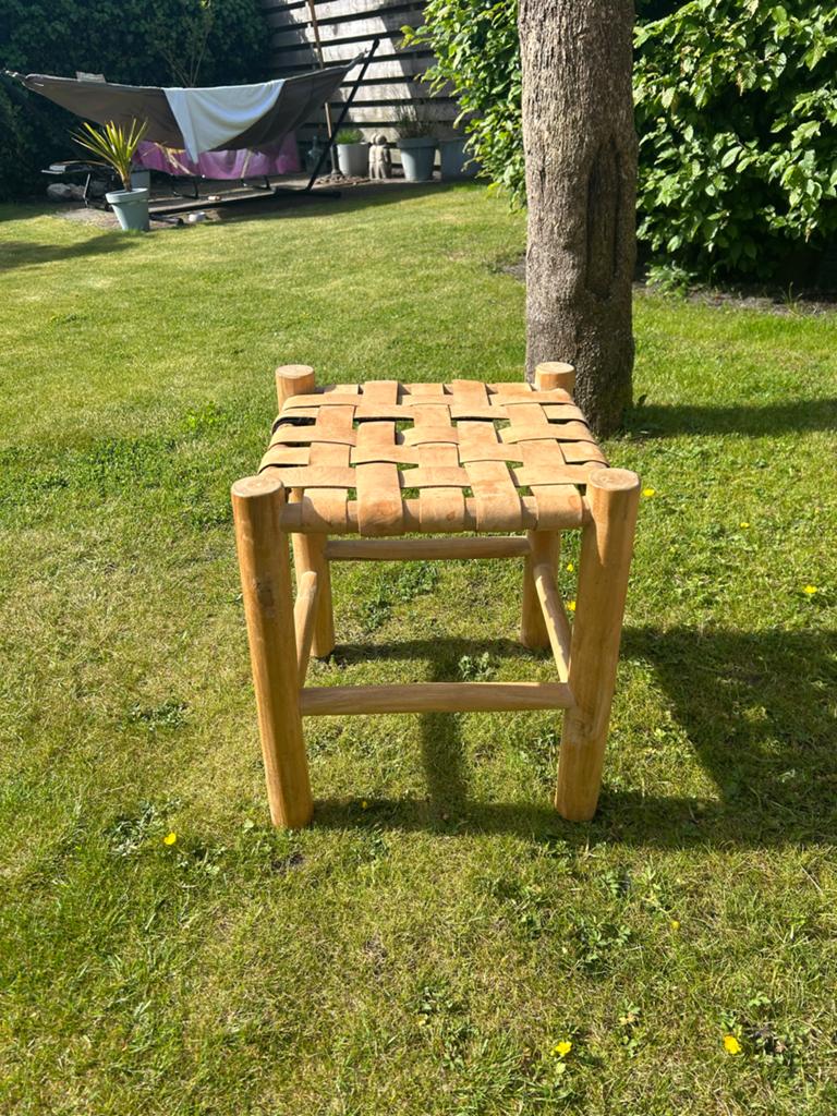 Licht houten kruk met lederen zitting Xenos, Ophalen, Gebruikt, Hout