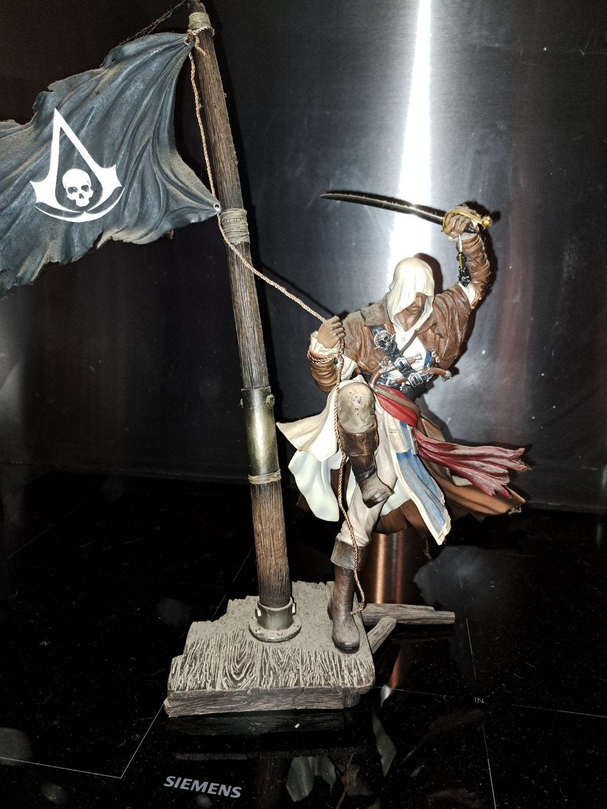 Assassin's Creed Black Flag Edward Kenway beeld, Verzamelen, Ophalen of Verzenden, Zo goed als nieuw