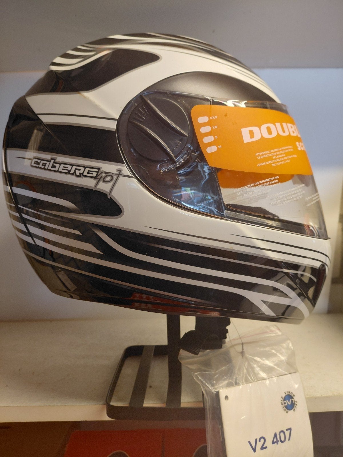 Nieuwe caberg helm met zonnevizier maat XL.  oude voorraad, Nieuw met kaartje, Dames, XL, Ophalen of Verzenden