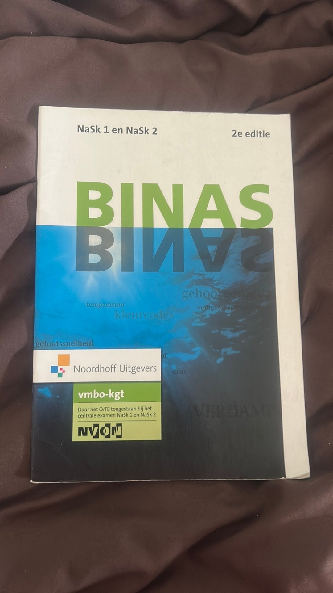 Binas Nask 1 en Nask 2 vmbo-kgt 2e editie, Ophalen of Verzenden, Zo goed als nieuw, VMBO, Overige vakken