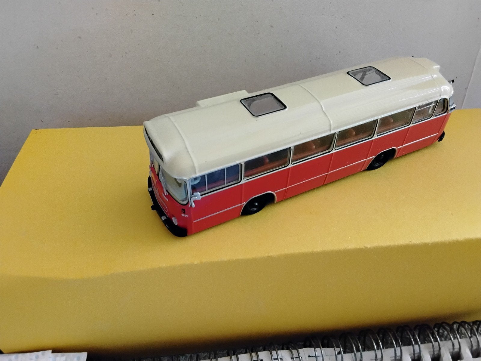 AUTOBUS   MAGIRUS   SATURN  II   SCHAAL 1:72, Ophalen of Verzenden