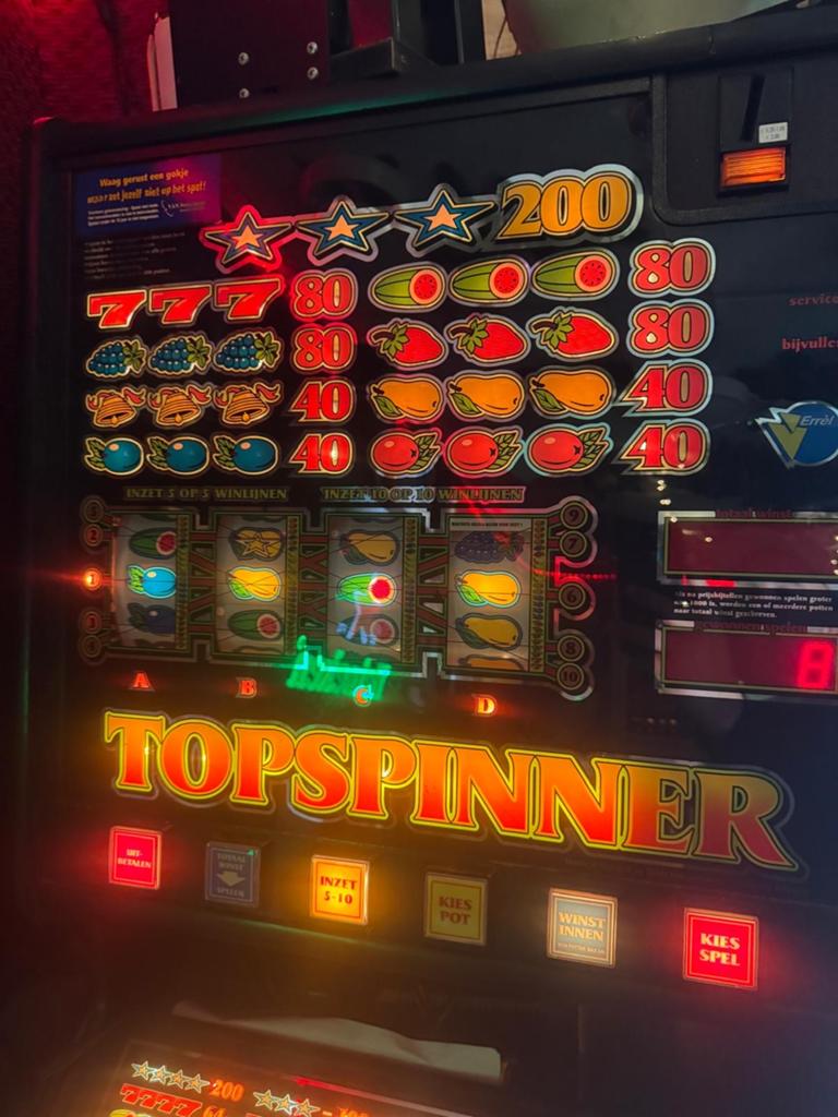 Topspinner gokkast met boekjes en euro-inworp, Verzamelen, Automaten | Gokkasten en Fruitautomaten, Euro, Ophalen, Gebruikt