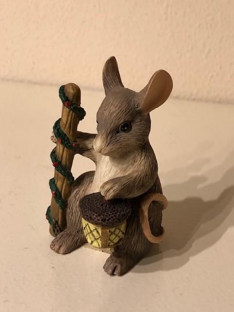Charming Tails Beeldje Muis met Lantaarn, Als Nieuw, Ophalen of Verzenden, Zo goed als nieuw, Dier