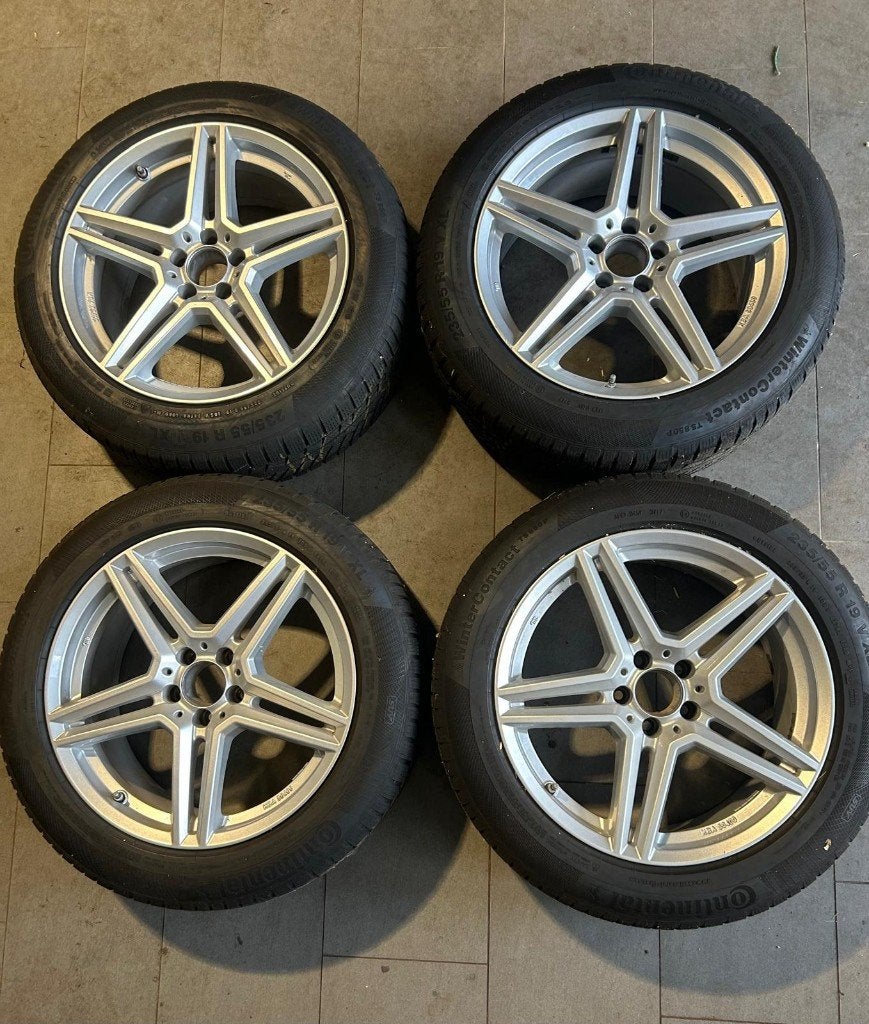 Fraaie Mercedes Benz Velgen Set  (ET35), Gebruikt, Banden en Velgen, Winterbanden, 235 mm
