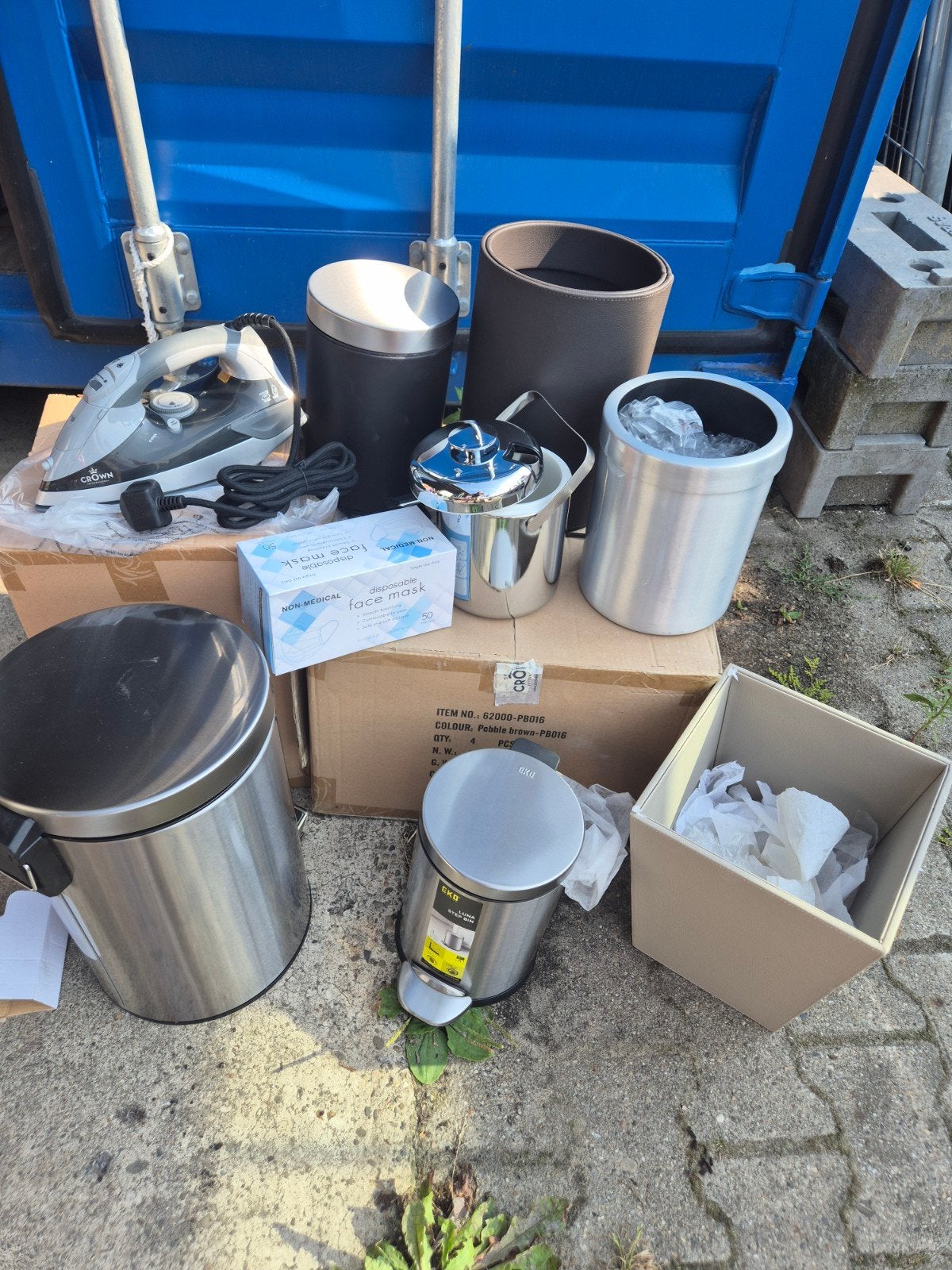 Partij 268 stuks en 175000 mondkapjes gratis erbij., Diversen, Ophalen, Nieuw