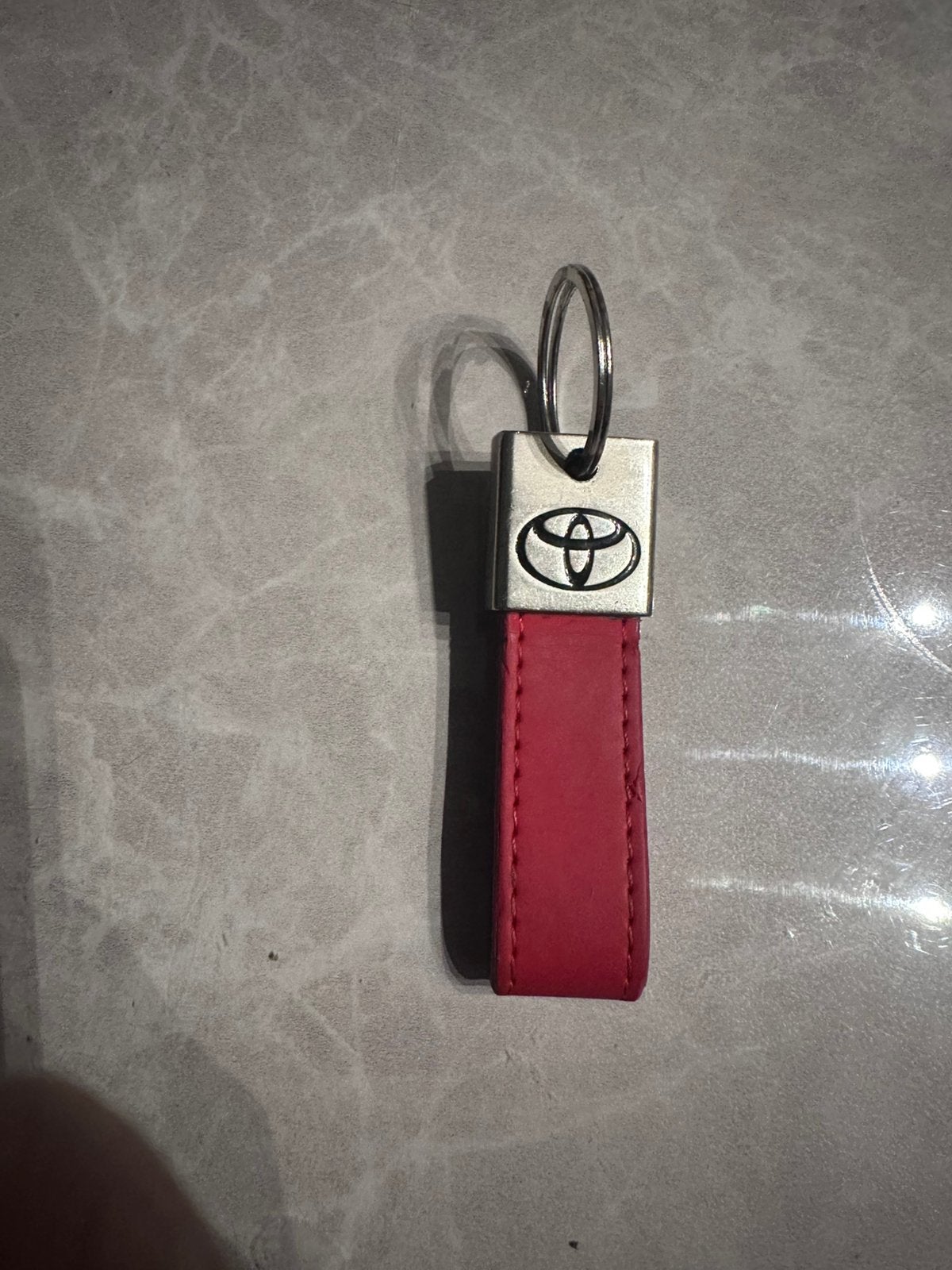Originele Toyota sleutelhanger, Ophalen of Verzenden, Zo goed als nieuw, Merk