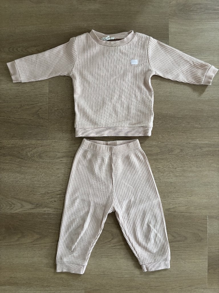 Comfortabel wafelstof setje - pyjama Feetje maat 74, Nacht- of Onderkleding, Gebruikt, Meisje, Ophalen of Verzenden