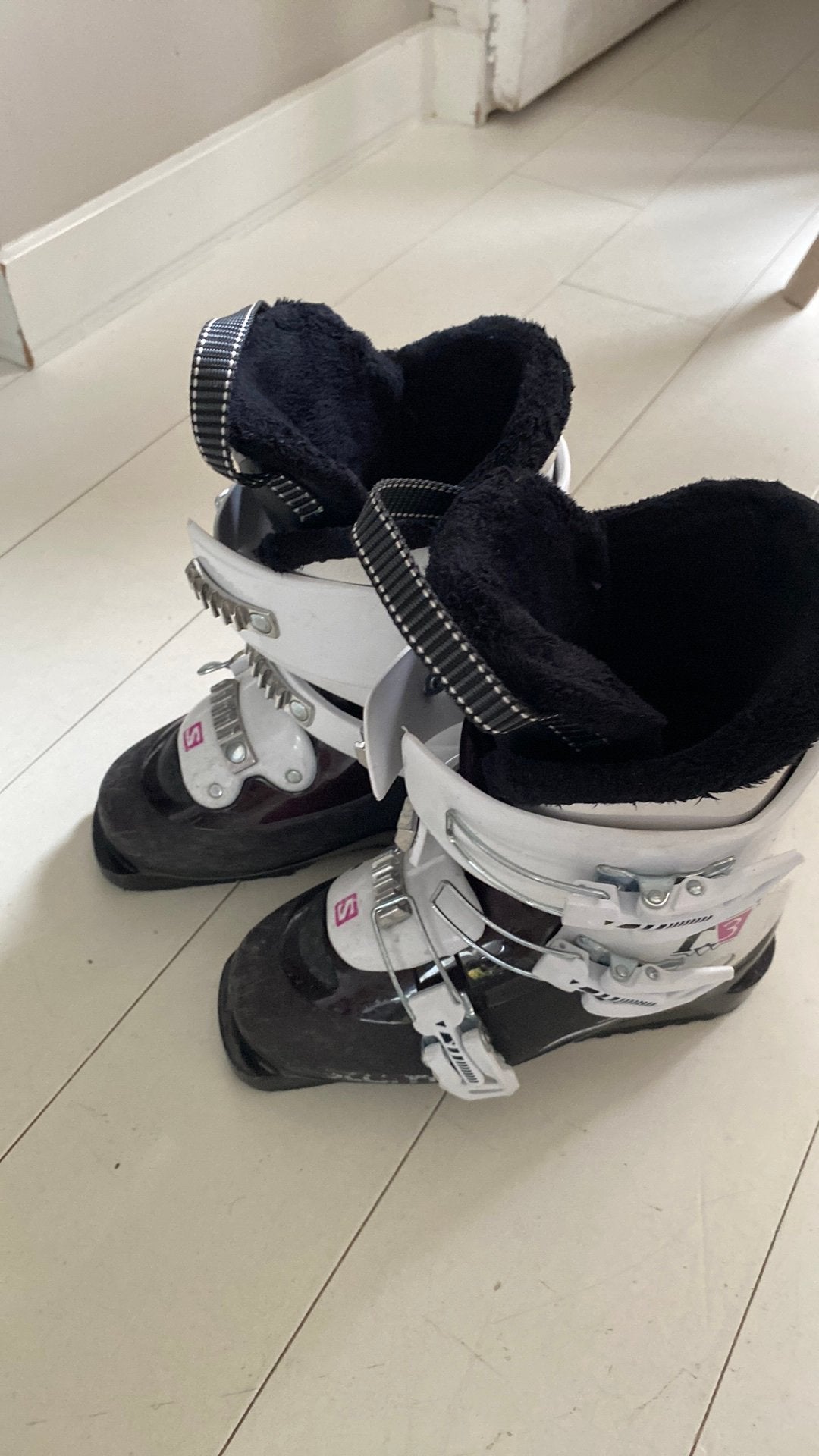 Skischoenen Salomon maat 22 226, Sport en Fitness, 160 tot 180 cm, Gebruikt, Schoenen, Skiën