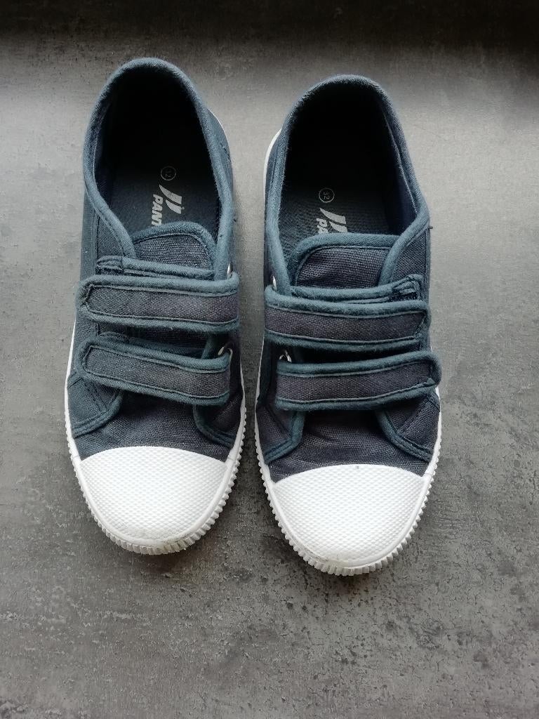 Donkerblauwe gymschoenen, maat 32, Kinderen en Baby's, Kinderkleding | Schoenen en Sokken, Ophalen, Gebruikt, Jongen of Meisje