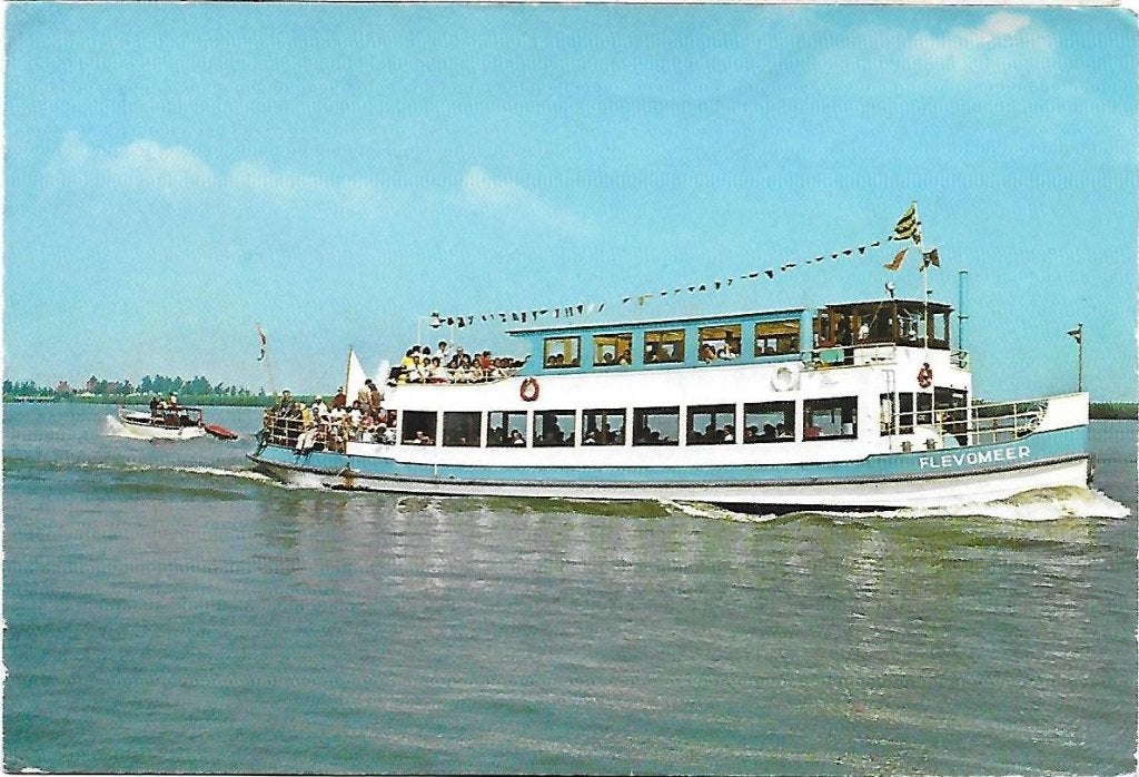 Harderwijk Motorschip Flevomeer gelopen Ansichtkaart 1044, Ophalen of Verzenden, 1980 tot heden, Gelopen, Gelderland