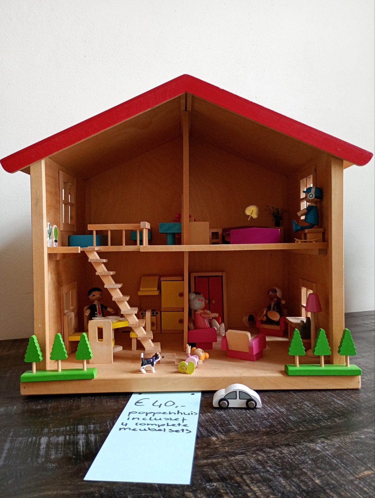 compleet ingericht houten poppenhuis, Ophalen, Zo goed als nieuw, Poppenhuis